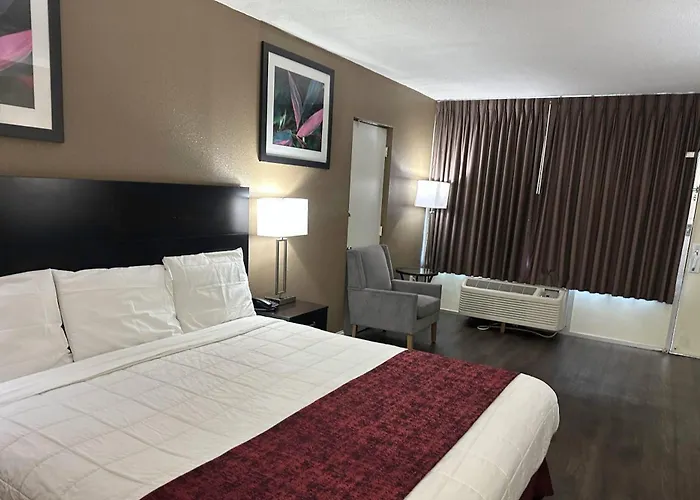 Rodeway Inn Bushnell