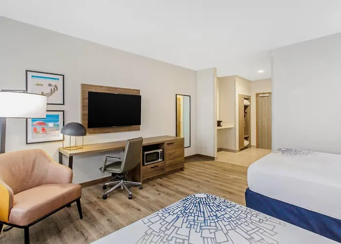 La Quinta Inn & Suites By Wyndham -Destin