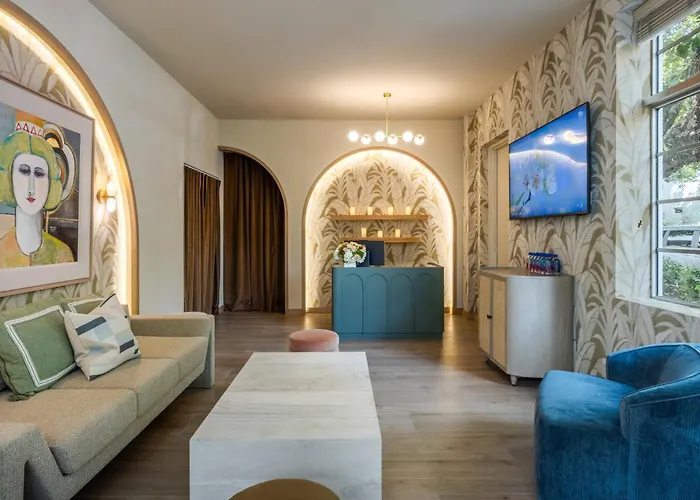 Art Deco Marela Boutique