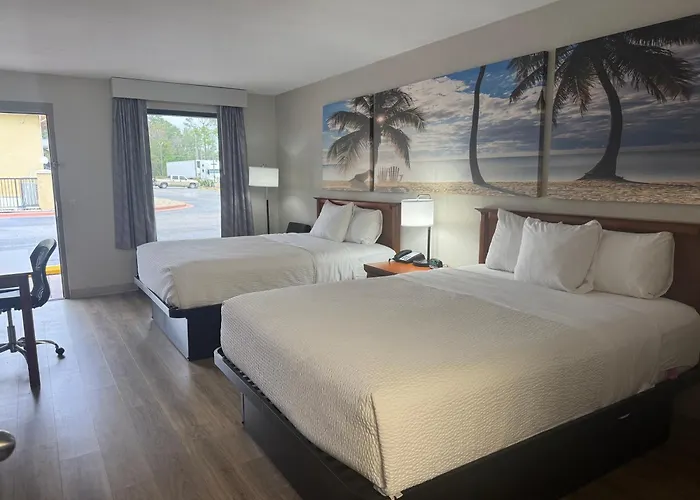 Days Inn By Wyndham Lake City I-10