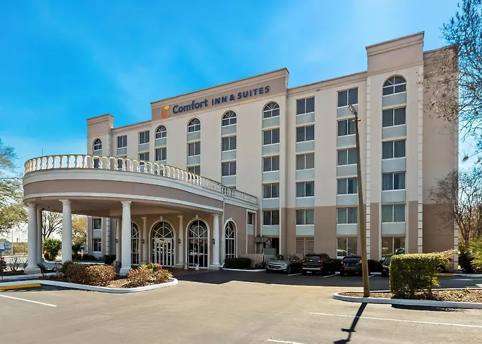 Comfort Inn & Suites North I-4