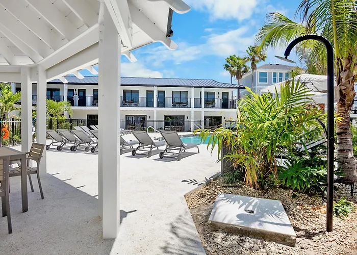Tropic Isle At Anna Maria Island Inn