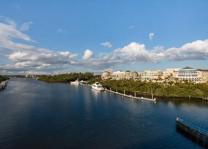 Wyndham Grand At Harbourside Place