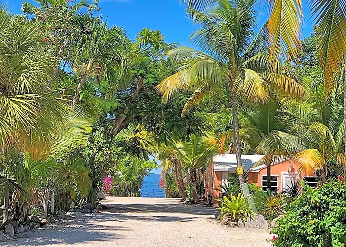 Pelican Key Largo Cottages