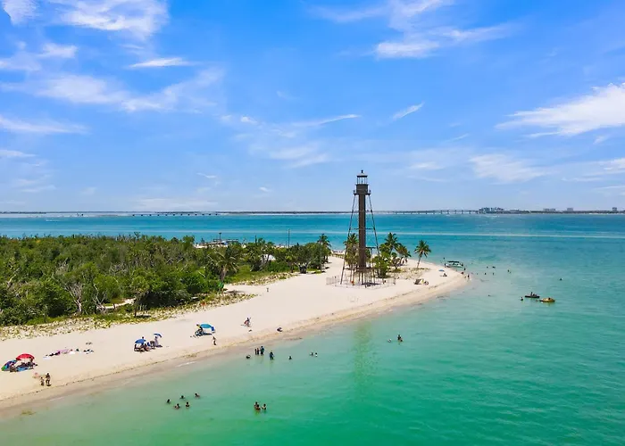 Lighthouse Resort & Club