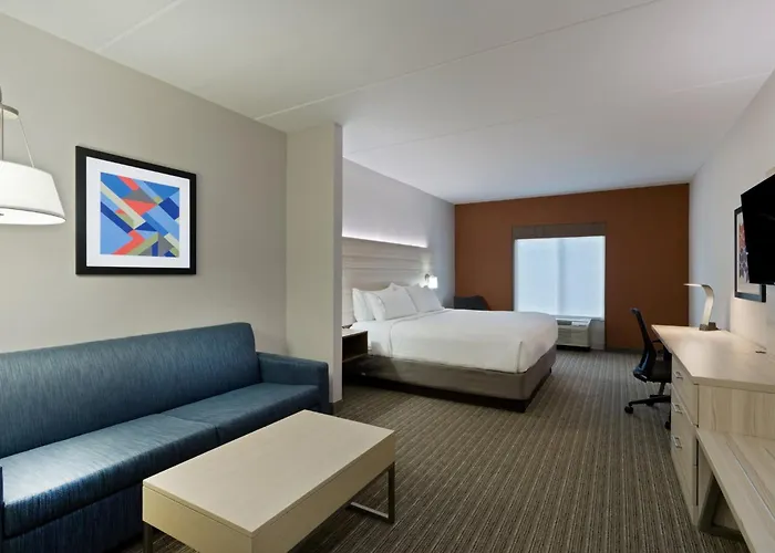 Holiday Inn Express & Suites By Ihg