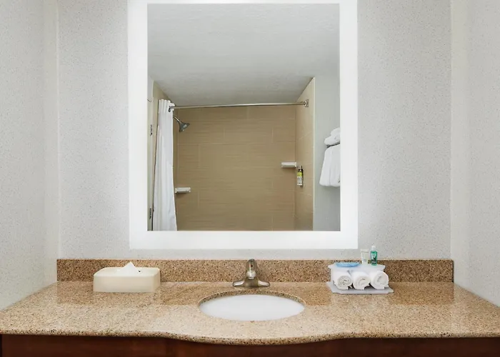 Holiday Inn Express & Suites Jacksonville South East - Medical Center Area By Ihg