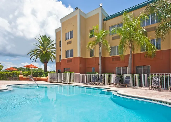 Holiday Inn Express Clearwater East - Icot Center By Ihg
