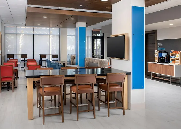 Holiday Inn Express Pensacola Downtown By Ihg