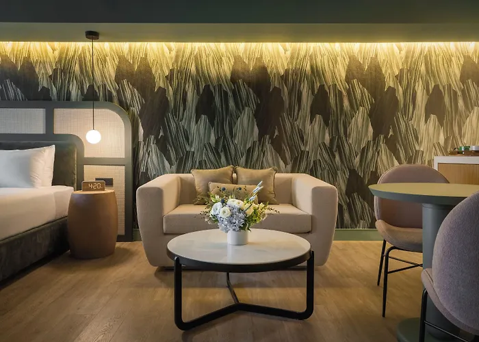 Art Deco Marela Boutique