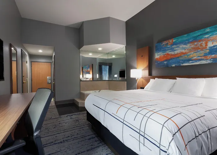 La Quinta By Wyndham St. Petersburg Northeast *Newly Renovated