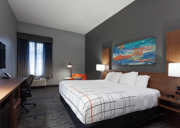 La Quinta By Wyndham St. Petersburg Northeast *Newly Renovated