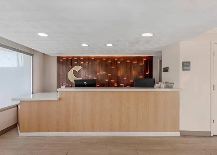 Comfort & Suites Ormond Beach Oceanfront