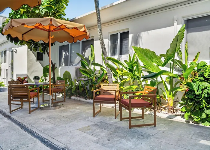 Tiana Beach Inn