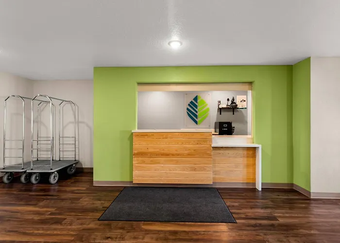 Woodspring Suites Port St Lucie