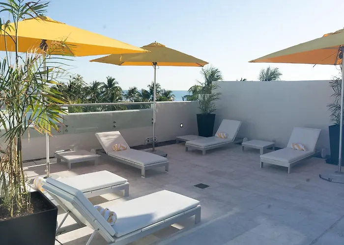 Leslie Hotel Ocean Drive