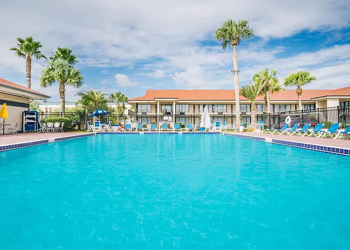 Days Inn & Suites Amelia Island At The Beach
